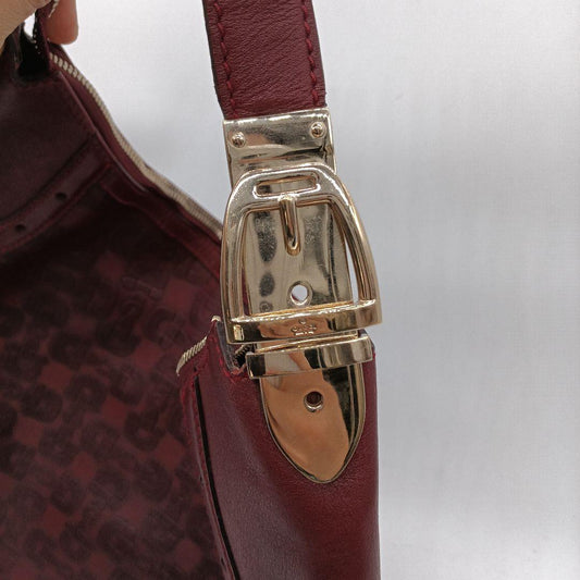 GUCCI ボルドー レザー ショルダーバッグ ゴールド金具