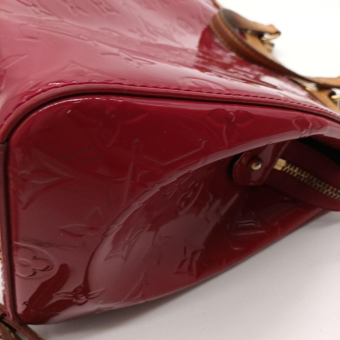 Louis Vuitton レッド ショルダーバッグ