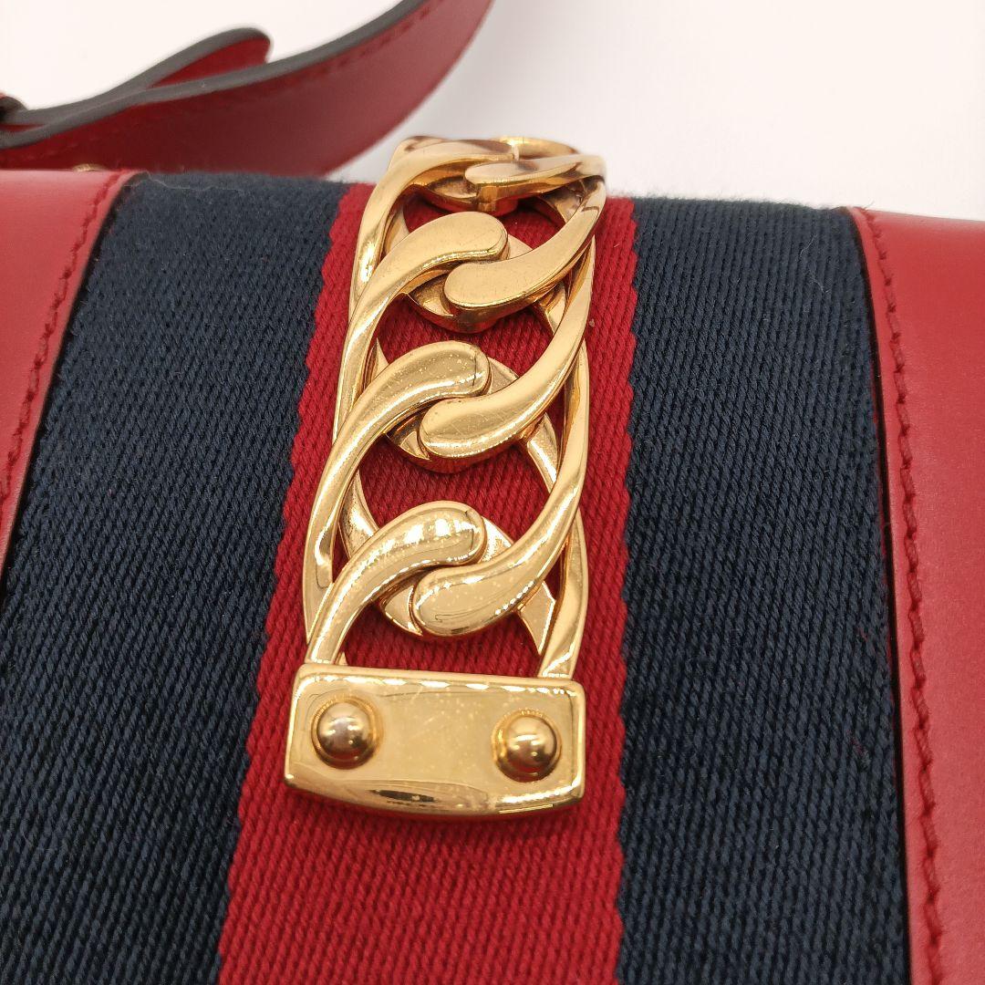 GUCCI レザー 赤　ショルダーバッグ