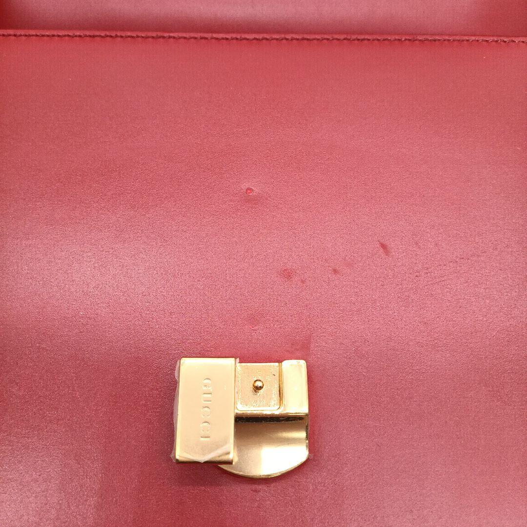 GUCCI レザー 赤　ショルダーバッグ
